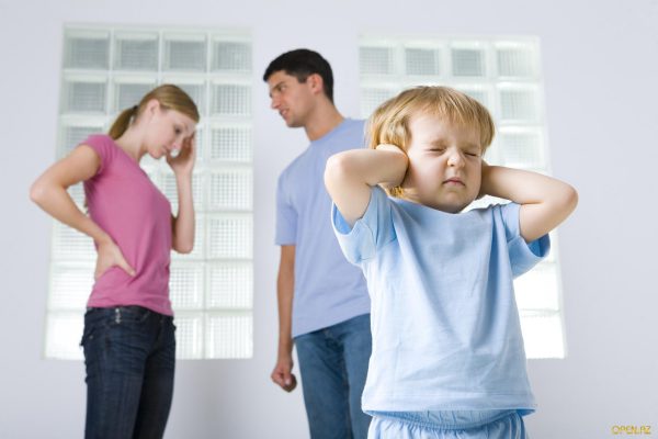 Как да предпазим детето от проблемите между родителите?