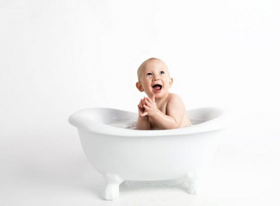 къпане на бебе