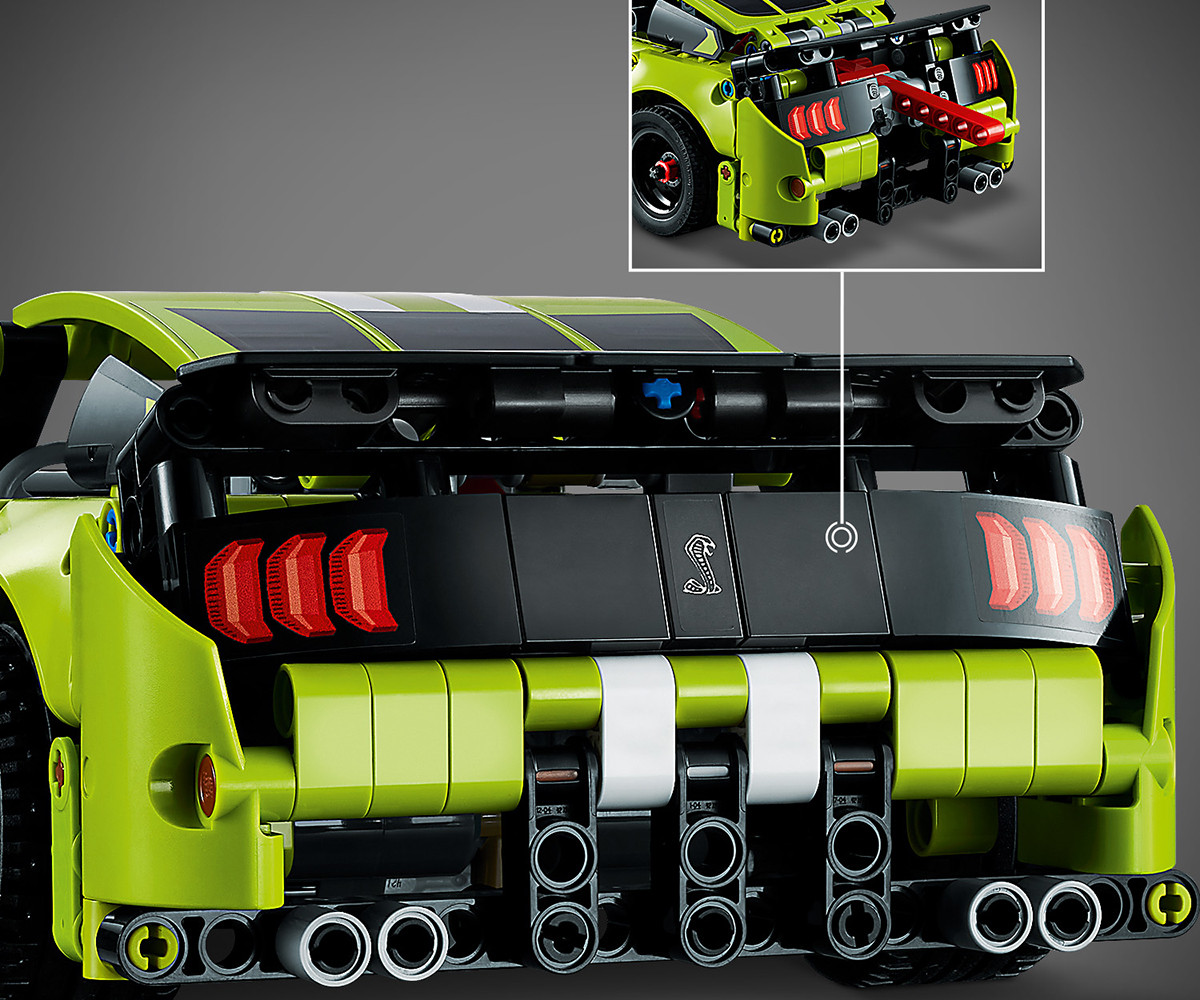 Игрален комплект конструктор ЛЕГО Technic 42138 - Ford Mustang Shelby ...