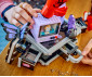LEGO® Editions Music 43030 - Olivia Rodrigo's Secret Storage thumb 6