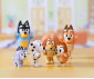 Famosa BLY49000 - Bluey: Pack 8 Figuras Bluey Heeler Family&Mates Pack thumb 3