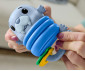 Сензорна играчка и дрънкалка 2 в 1 за бебета Fisher Price, син морж JHB56 thumb 4